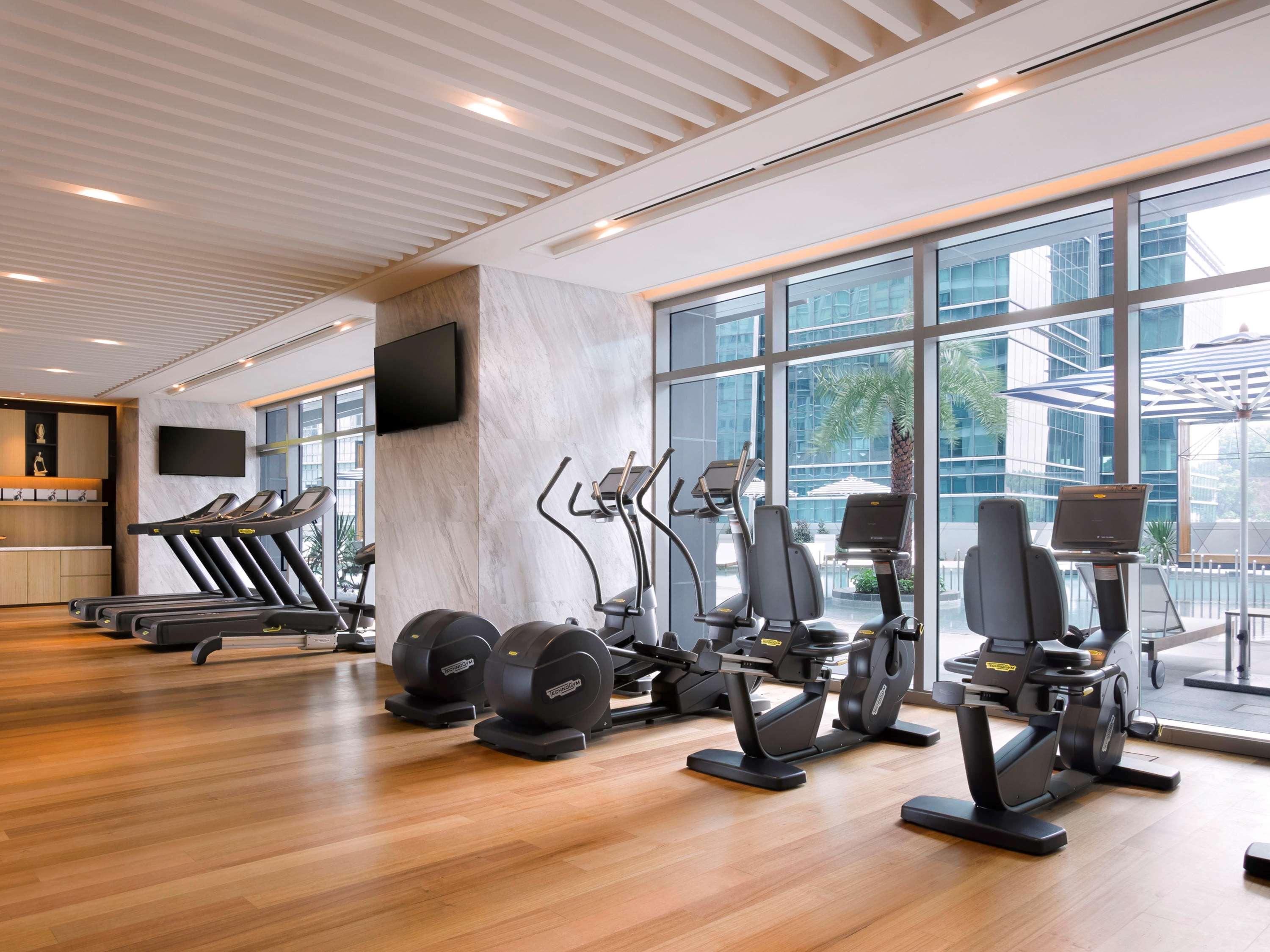 Sofitel Kuala Lumpur Damansara Otel Dış mekan fotoğraf The gym at the hotel