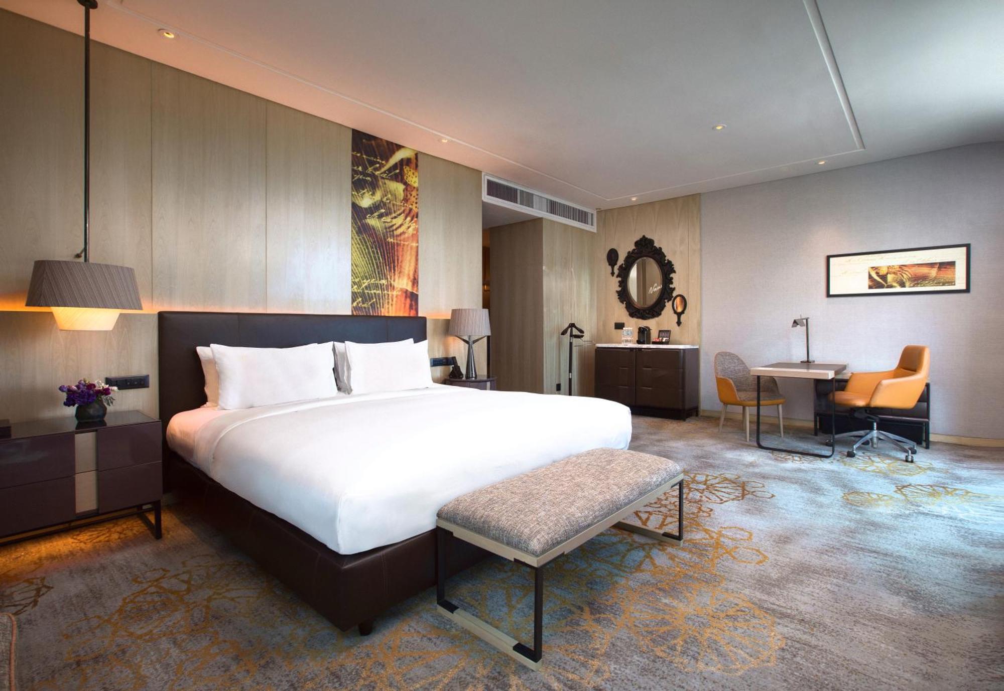 Sofitel Kuala Lumpur Damansara Otel Dış mekan fotoğraf Deluxe Suite