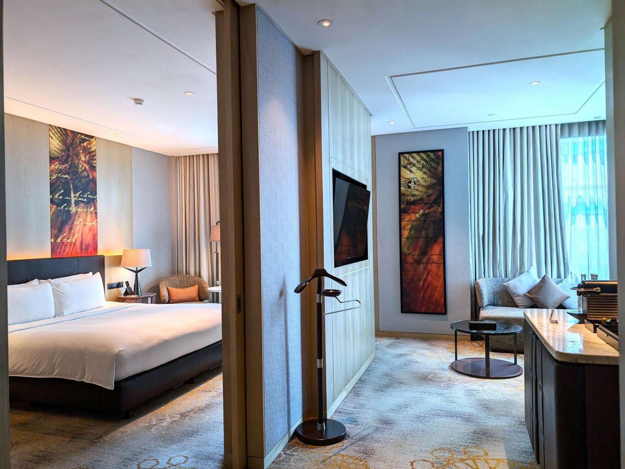 Sofitel Kuala Lumpur Damansara Otel Dış mekan fotoğraf A suite at the hotel
